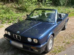 Blau Gebraucht 1991 BMW 320 Cabriolet Sport Line Cabrio | 17.300 €
