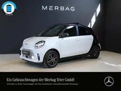 Weiß Gebraucht 2021 Smart ForFour Electric Drive Limousine | 12.760 € (Teuer)