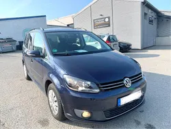Blau Gebraucht 2014 VW Touran Van / Kleinbus | 7.399 € (Guter Preis)