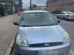 Blau Gebraucht 2005 Ford Fiesta Limousine | 1.300 € (Guter Preis)