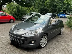 Grau Gebraucht 2012 Peugeot 207 CC Cabrio | 3.750 € (Fairer Preis)