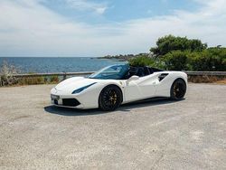 Weiß Gebraucht 2016 Ferrari 488 Cabrio | 234.990 € (Teuer)