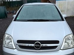 Silber Gebraucht 2006 Opel Meriva Van / Kleinbus | 1.499 € (Guter Preis)