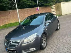 Grau Gebraucht 2009 Opel Insignia Edition Limousine | 5.000 € (Etwas zu teuer)