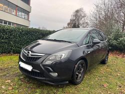 Schwarz Gebraucht 2014 Opel Zafira Tourer Innovation Van / Kleinbus | 3.499 € (Teuer)