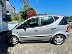 Silber Gebraucht 2003 Mercedes A160 Classic Van / Kleinbus | 1.900 € (Teuer)