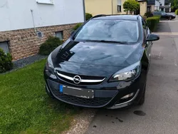 Schwarz Gebraucht 2013 Opel Astra Kombi | 4.999 € (Fairer Preis)