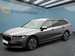 Grau Gebraucht 2024 Skoda Superb Kombi | 37.349 € (Teuer)