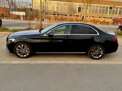 Schwarz Gebraucht 2017 Mercedes C250 Avantgarde Limousine | 18.500 € (Superpreis)