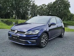 Blau Gebraucht 2017 VW Golf VII Highline Limousine | 13.450 € (Guter Preis)