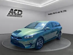 Experience green Neu 2025 Kia Ceed Sportswagon Spirit Kombi | 27.470 € (Fairer Preis)