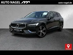 Pine grey / Gebraucht 2021 Volvo V60 Inscription Kombi | 32.800 € (Superpreis)