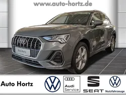 Grau Gebraucht 2020 Audi Q3 S-Line SUV | 29.980 € (Etwas zu teuer)