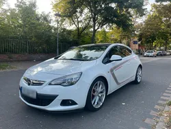 Weiß Gebraucht 2017 Opel Astra GTC Coupé | 9.000 €