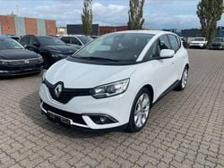 Weiß Gebraucht 2019 Renault Scénic IV Zen Van / Kleinbus | 8.500 € (Guter Preis)