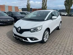 Weiß Gebraucht 2019 Renault Scénic IV Zen Van / Kleinbus | 9.900 € (Fairer Preis)