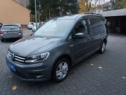 Grau Gebraucht 2017 VW Caddy Maxi Highline Van / Kleinbus | 18.990 € (Etwas zu teuer)