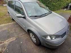 Silber Gebraucht 2004 Renault Mégane II Expression Limousine | 1.200 € (Fairer Preis)