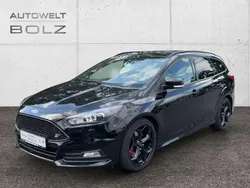 Schwarz Gebraucht 2018 Ford Focus ST Kombi | 15.990 € (Guter Preis)