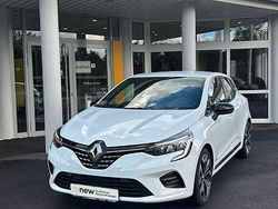 Weiß Gebraucht 2023 Renault Clio V Techno Limousine | 15.790 € (Fairer Preis)
