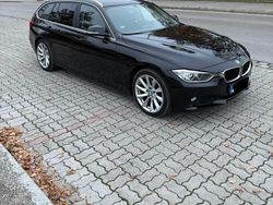 Schwarz Gebraucht 2013 BMW 318 Luxury Line Kombi | 8.000 € (Guter Preis)