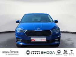 Blau Gebraucht 2024 Skoda Fabia Essence Limousine | 15.980 € (Guter Preis)