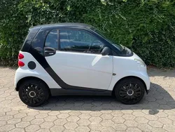 Weiß Gebraucht 2010 Smart ForTwo Coupé Pure Coupé | 2.100 € (Guter Preis)
