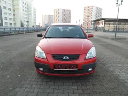 Rot Gebraucht 2005 Kia Rio 2 Kleinwagen | 2.599 € (Fairer Preis)