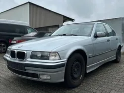 Silber Gebraucht 1996 BMW 320 Limousine | 2.300 € (Guter Preis)