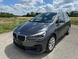 Grau Gebraucht 2021 BMW 218 Advantage Van / Kleinbus | 21.699 € (Guter Preis)