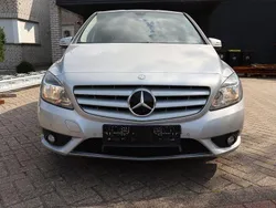 Silber Gebraucht 2013 Mercedes B180 Van / Kleinbus | 8.850 € (Guter Preis)