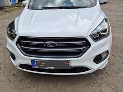 Weiß Gebraucht 2017 Ford Kuga ST-Line SUV | 13.800 € (Fairer Preis)