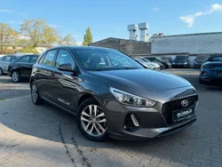 Moon rock / met Gebraucht 2018 Hyundai i30 Trend Limousine | 14.900 € (Guter Preis)