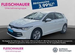 Weiss Gebraucht 2024 VW Golf VIII Life Limousine | 23.470 € (Fairer Preis)