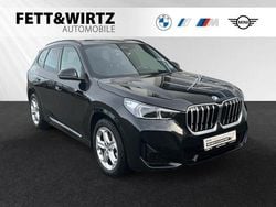 Saphirschwarz metallic Gebraucht 2025 BMW X1 M Sport SUV | 45.990 € (Guter Preis)