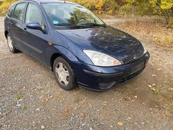 Blau Gebraucht 2003 Ford Focus Limousine | 600 € (Superpreis)