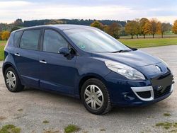 Schwarz Gebraucht 2010 Renault Scénic III Van / Kleinbus | 3.500 €