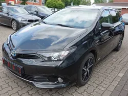 Schwarz Gebraucht 2018 Toyota Auris Touring Sports Team Kombi | 11.250 € (Guter Preis)