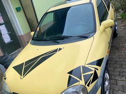 Gelb Gebraucht 2000 Opel Corsa Kleinwagen | 600 € (Superpreis)