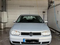 Silber Gebraucht 2000 VW Golf IV Kleinwagen | 3.250 € (Etwas zu teuer)