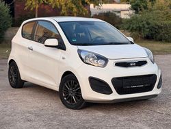 Weiß Gebraucht 2016 Kia Picanto Edition 7 Kleinwagen | 4.699 €
