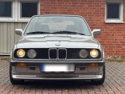 Grau Gebraucht 1988 BMW 320 Cabriolet Cabrio | 13.300 €