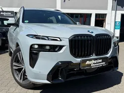 Grau Gebraucht 2025 BMW X7 M Sport SUV | 110.075 €