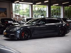 Grau Gebraucht 2018 Porsche Panamera Sport Turismo Limousine | 71.800 € (Teuer)