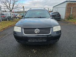 Schwarz Gebraucht 2002 VW Passat Executive Limousine | 1.700 € (Superpreis)