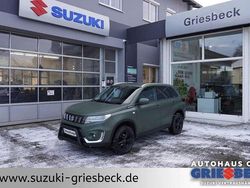 Cosmic black pearl metallic Gebraucht 2021 Suzuki Vitara Comfort SUV | 23.900 €