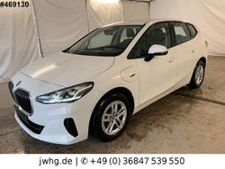 Weiß Gebraucht 2022 BMW 225 Van / Kleinbus | 24.490 €