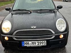 Schwarz Gebraucht 2004 Mini Cooper Kleinwagen | 1.600 € (Fairer Preis)