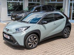 Grau Neu 2025 Toyota Aygo X Team SUV | 16.550 €