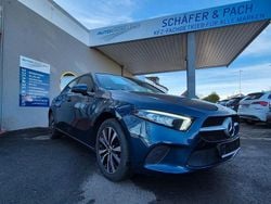 Blau Gebraucht 2022 Mercedes A250 Advanced Limousine | 23.499 € (Guter Preis)